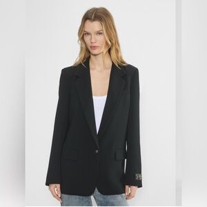 Wilfred Generation Blazer in Black. Size 2. NWT.